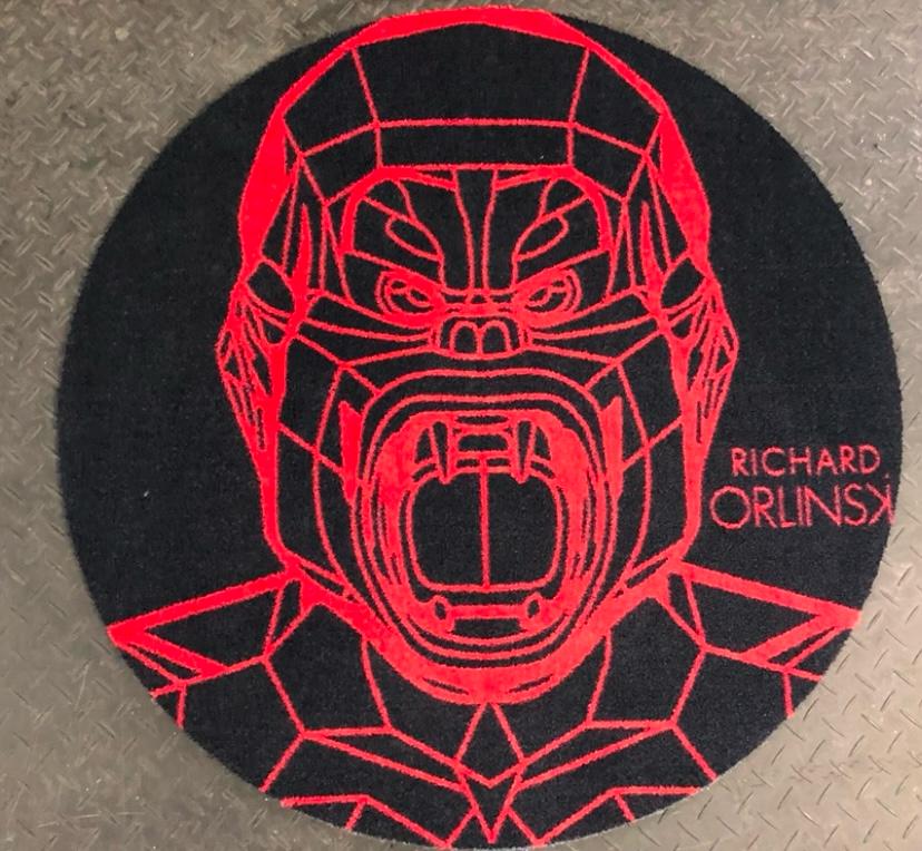 Tapis-anti-salissures-richard-orlinski